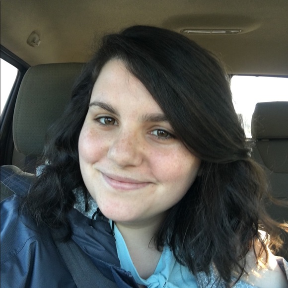 Meet your Posher, Taylor - Picture 1 of 1